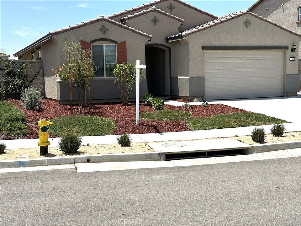 1st image of 1289 Kingfisher St