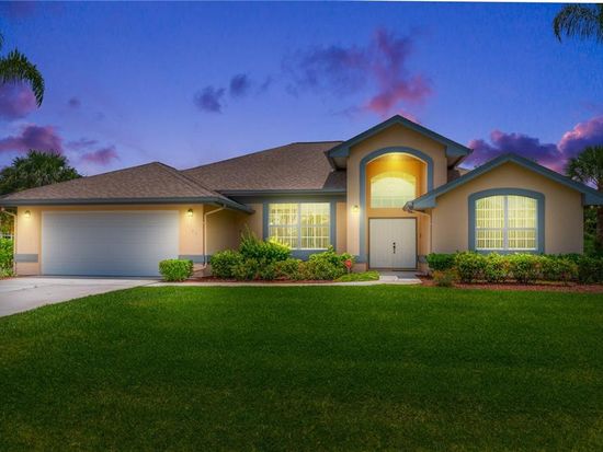 1109 SE Strathmore Dr, Port Saint Lucie, FL 34952