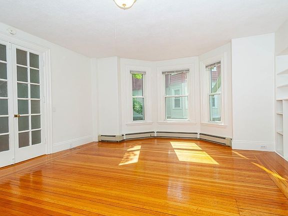 Living Room Bow Windows