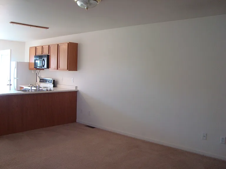 1220 White Water Ave #1 — Photo 6