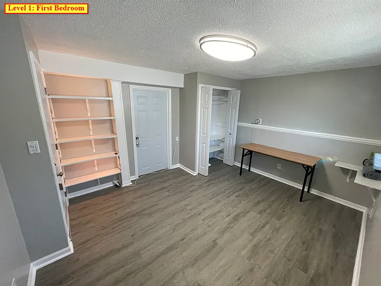 820 NE Bristol Dr — Photo 8
