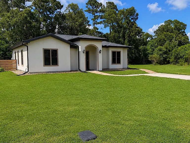 11611 Walraven Dr — Photo 3