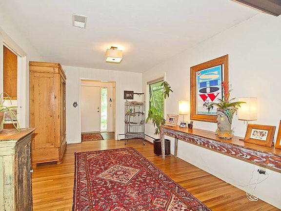 Spacious entry