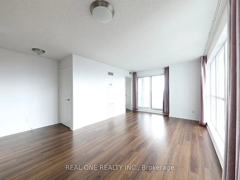 50 Town Centre Ct #1502 — Photo 4