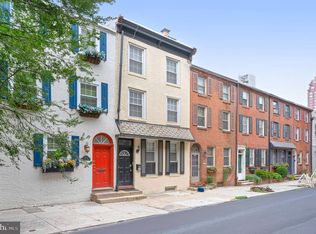 1613 Lombard St, Philadelphia, PA 19146