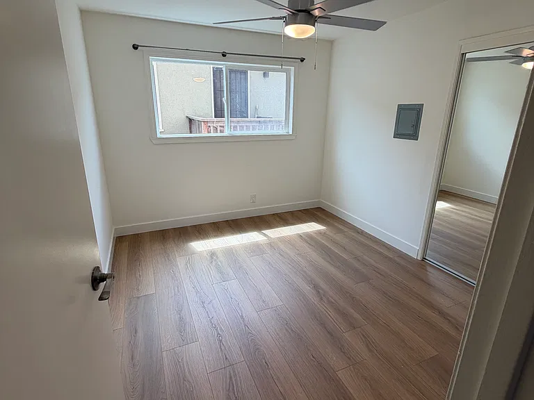 1145 Washington Ave #2 — Photo 7