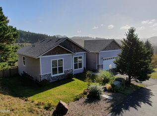 220 NE Spring Ave, Depoe Bay, OR 97341