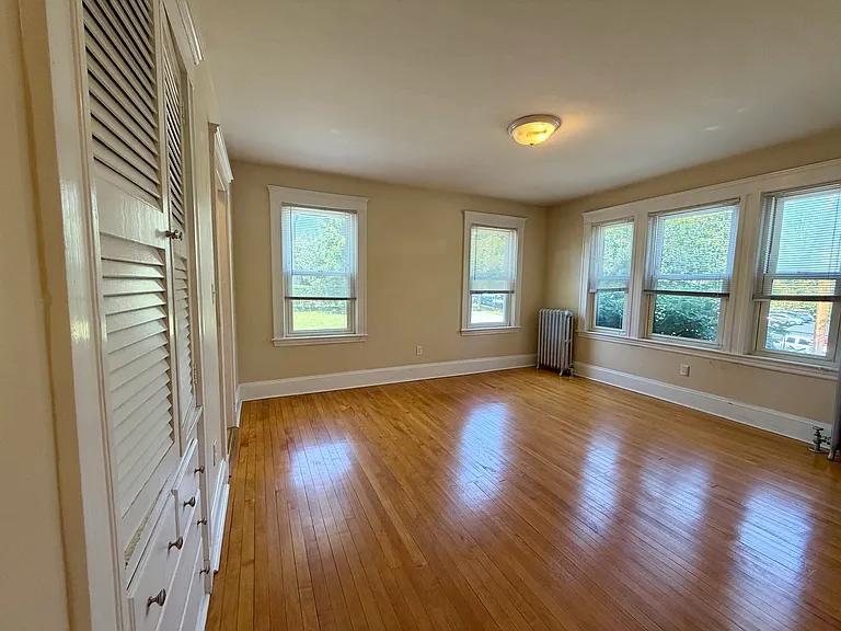 8 Silver Lake Ave #6 — Photo 11