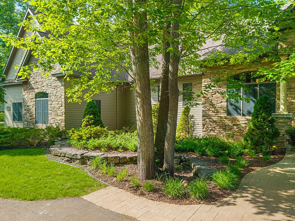 1st image of 1165 Trowbridge Dr