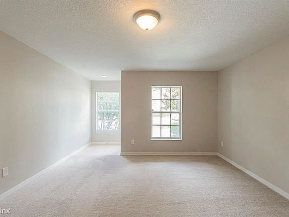 3rd image of 445R Carina Cir