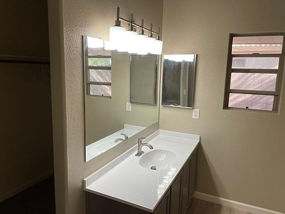 5th image of 3207 W Via Del Sol Dr
