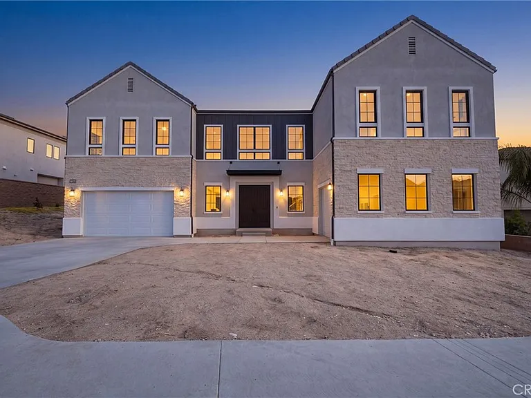 11944 N Red Hawk Ln — Photo 1