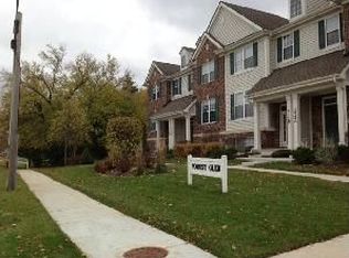 172 N East River Rd, Des Plaines, IL 60016