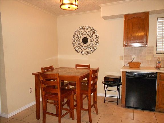 5th image of 3733 Scranton Ln