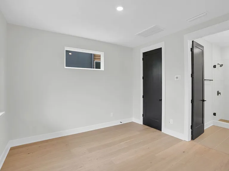 142 Mattoon St — Photo 31