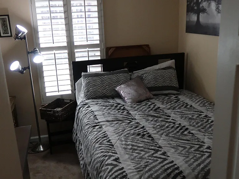 Guest bedroom 1