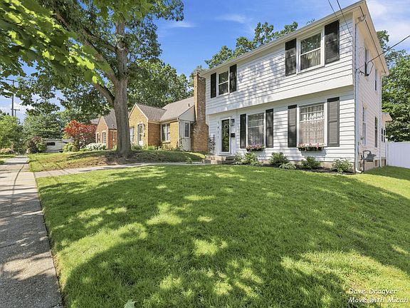 4th image of 1411 Sylvan Ave SE