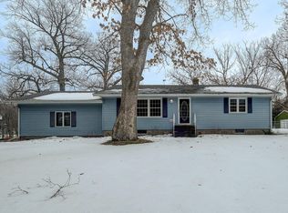 12291 Mentzer Trl, Lindstrom, MN 55045