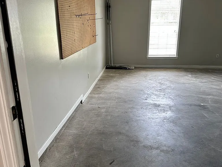 201 Belton Dr — Photo 8