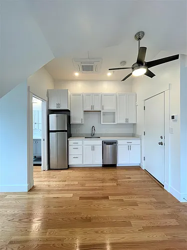 29 Green St #16 Photo 1