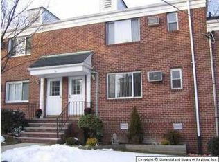 17 Seth Ct, Staten Island, NY 10301