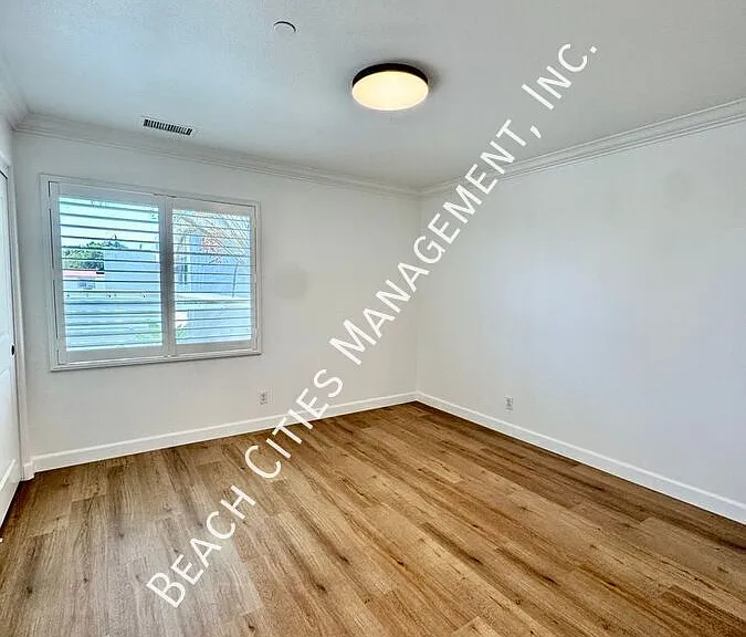 1749 Grand Ave #3 — Photo 39