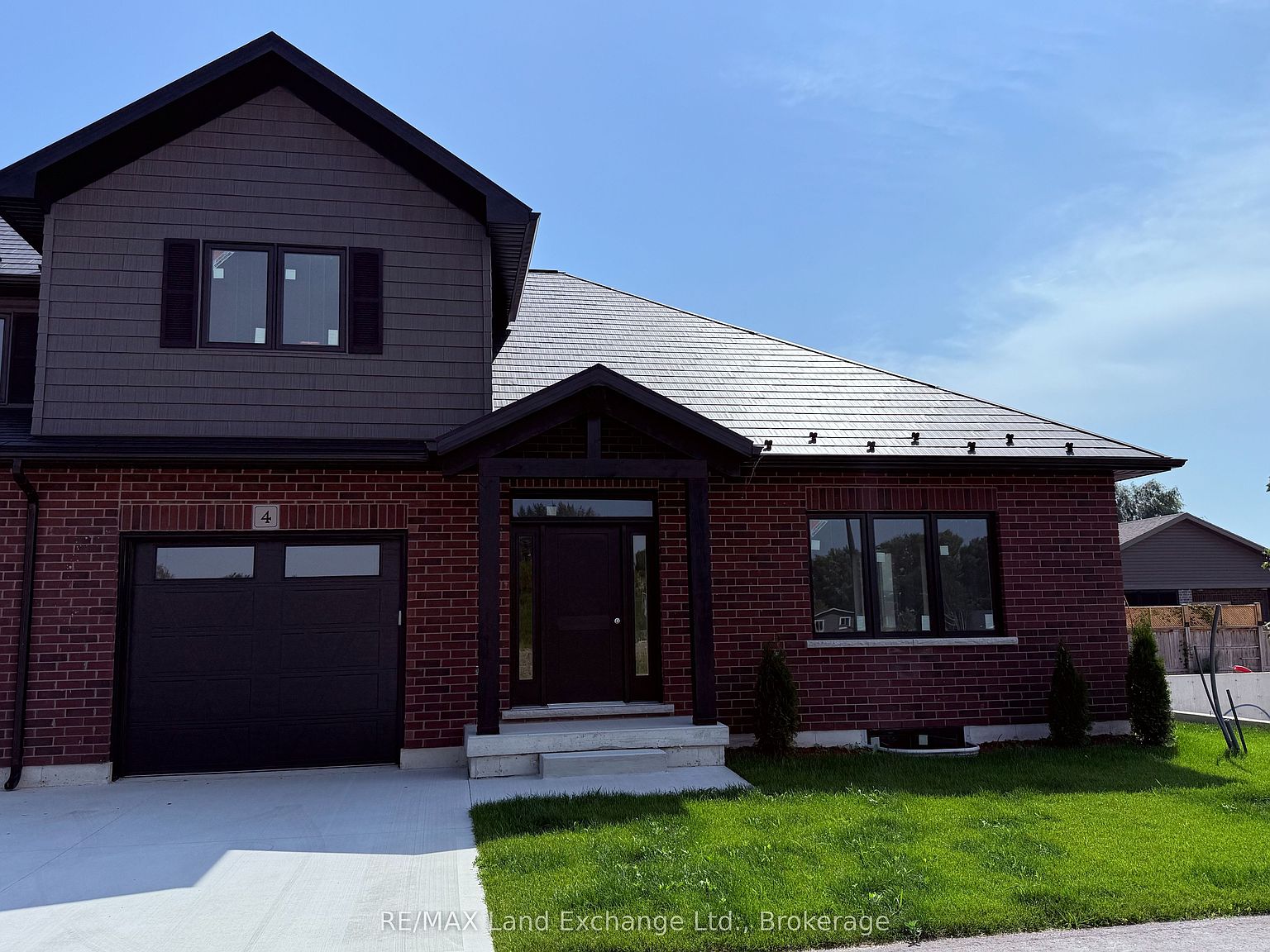 8 Golf Links Rd #4