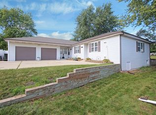 800-802 W Spring St, South Elgin, IL 60177