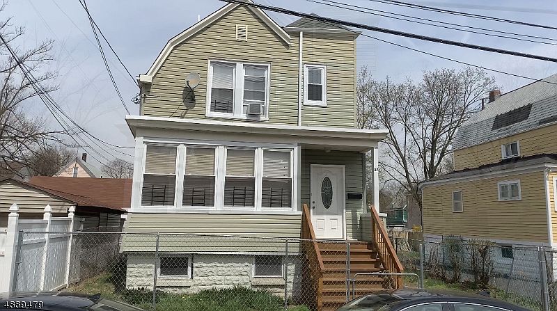 2nd image of 35-37 Lanark Ave