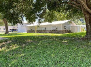 210 41st St NW, Bradenton, FL 34209