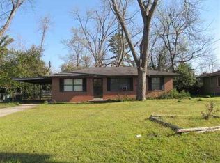 2433 Holland Dr, Macon, GA 31206