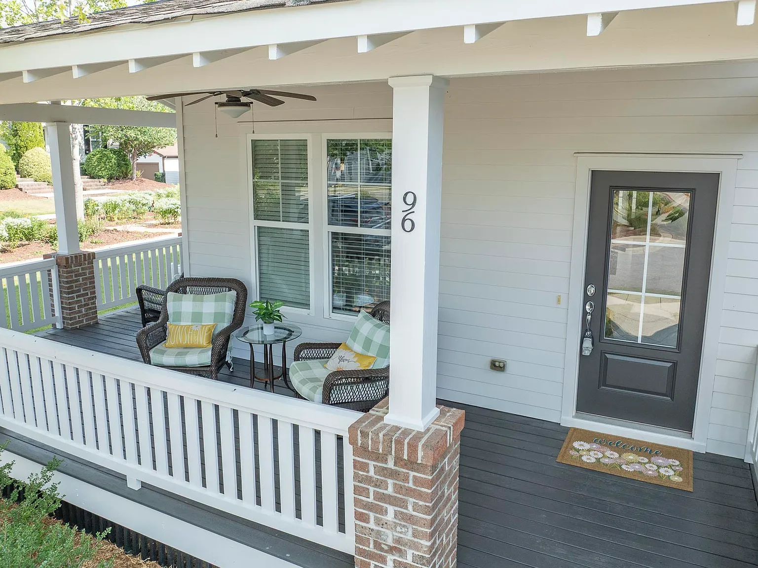3 bed, 2040 sqft, $2,500 — Photo 2