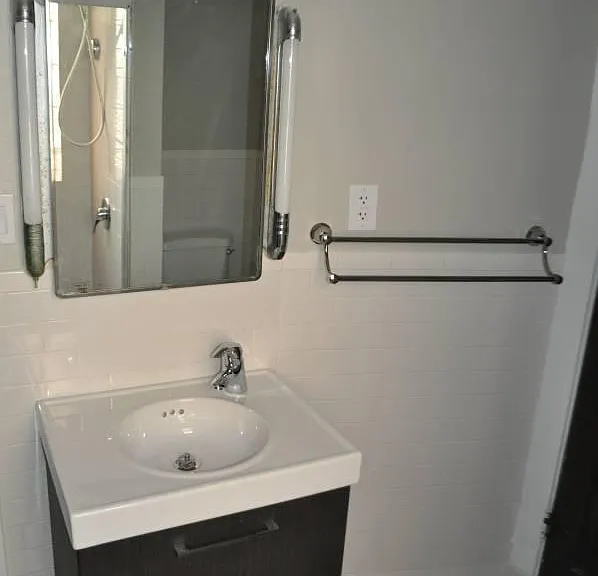 2239 W Winnemac Ave #2 — Photo 9