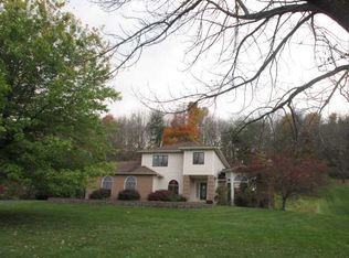 39 Thunder Ridge Dr, Rush, NY 14543