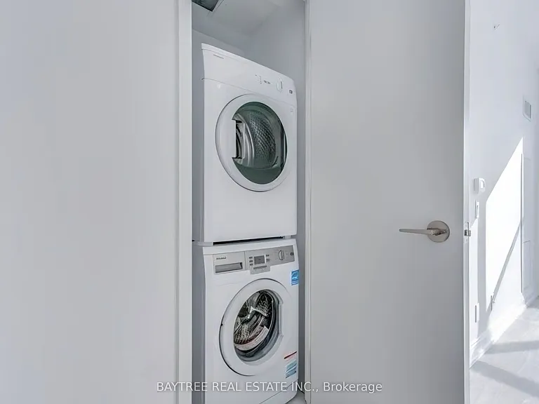 181 Dundas St E #4808 — Photo 10