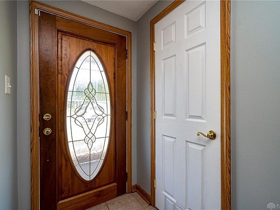 4th image of 98 Juniper Dr