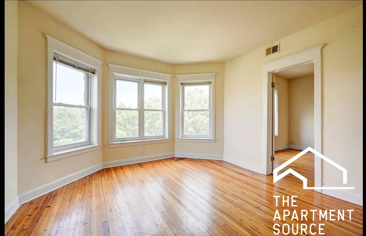 4 bed, 1278 sqft, $2,995 — Photo 2