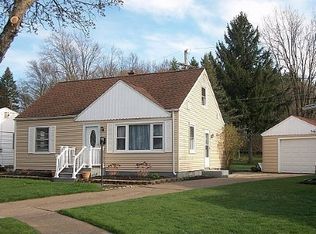 118 Bridlewood Dr, Lockport, NY