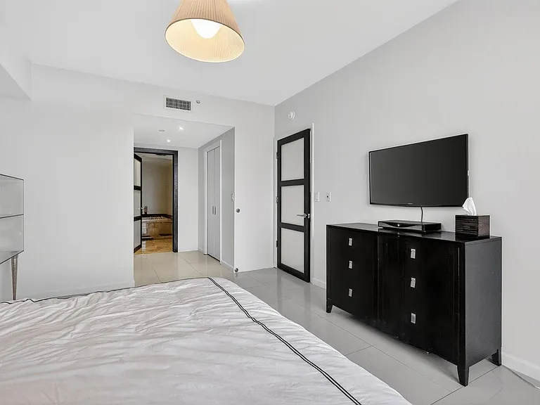 9595 Collins Ave #N-8F — Photo 24