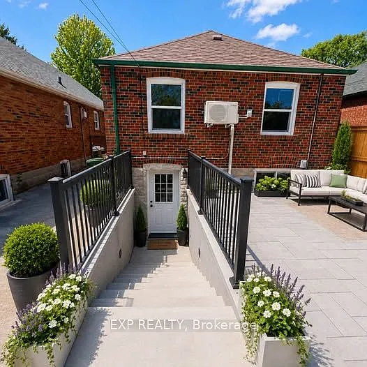 11 Fairside Ave #2 — Photo 1