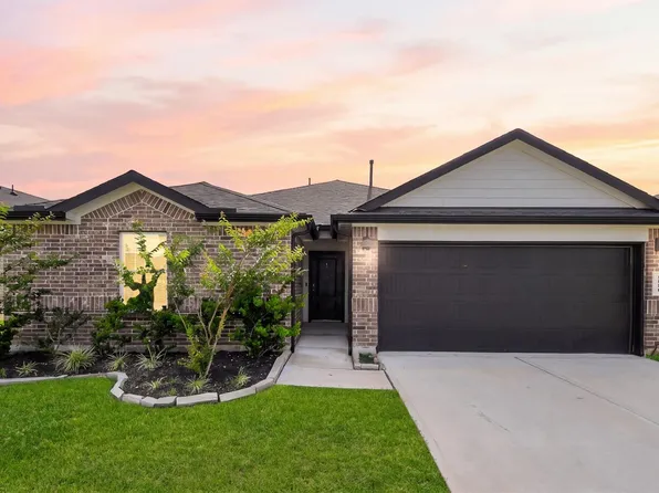 3521 Rockefeller Rd, Texas City, TX 77591
