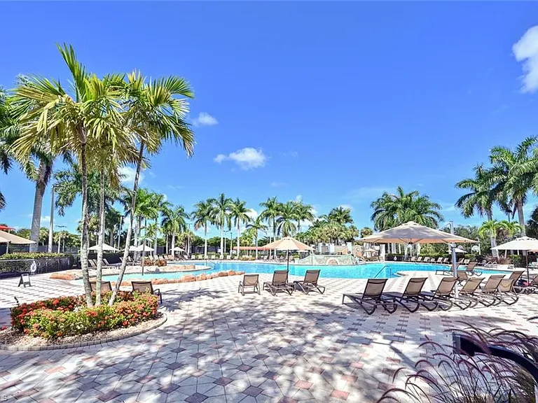 21093 Torre Del Lago St — Photo 32
