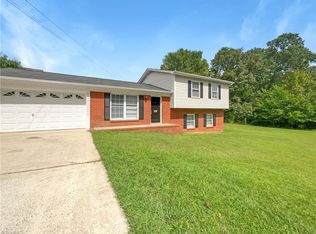108 Chriswood Ct, Thomasville, NC 27360