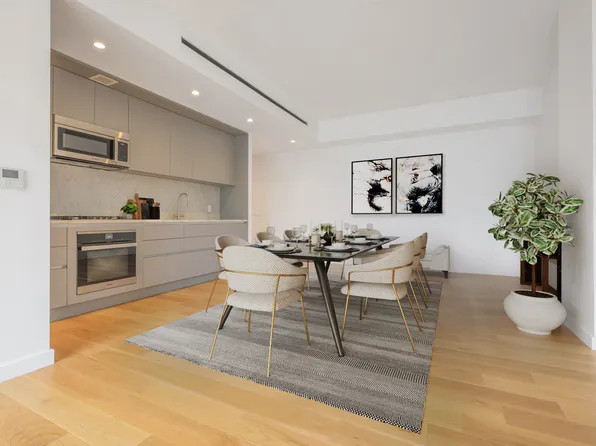 547 West 47th Street image 4 of 18