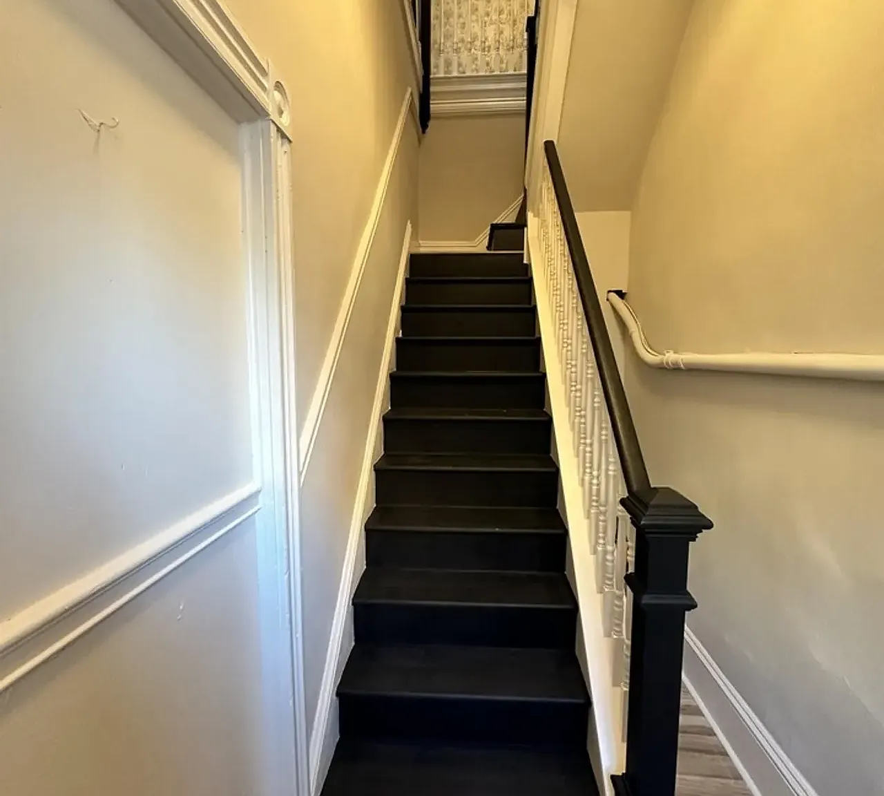 348 N Mulberry St - 1 — Photo 1