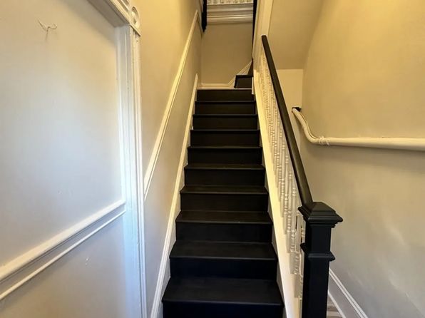 348 N Mulberry St #1