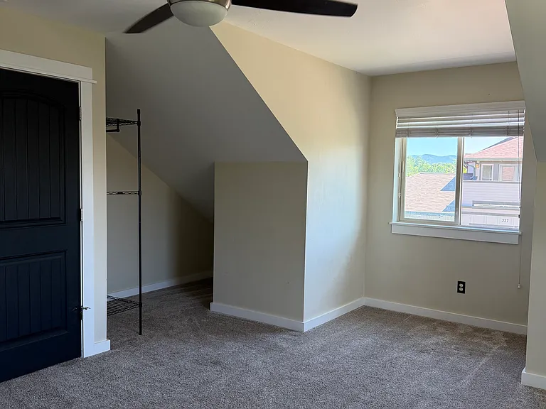 224 Kimball Ave #10-B — Photo 15