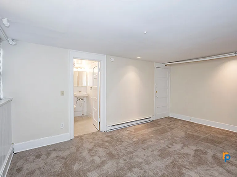 257 Hosea Ave — Photo 4