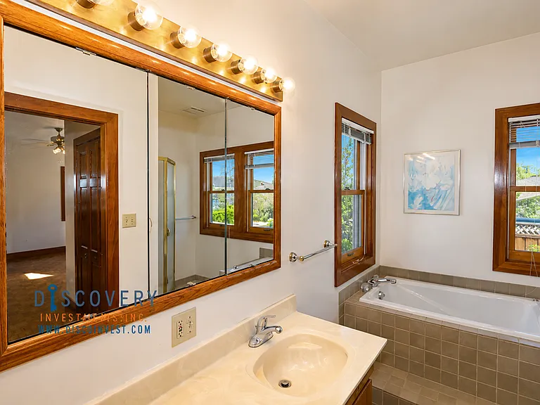 1122 Winsor Ave — Photo 31