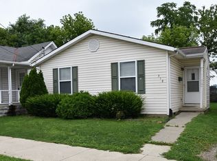 318 Mount Vernon Rd, Newark, OH 43055